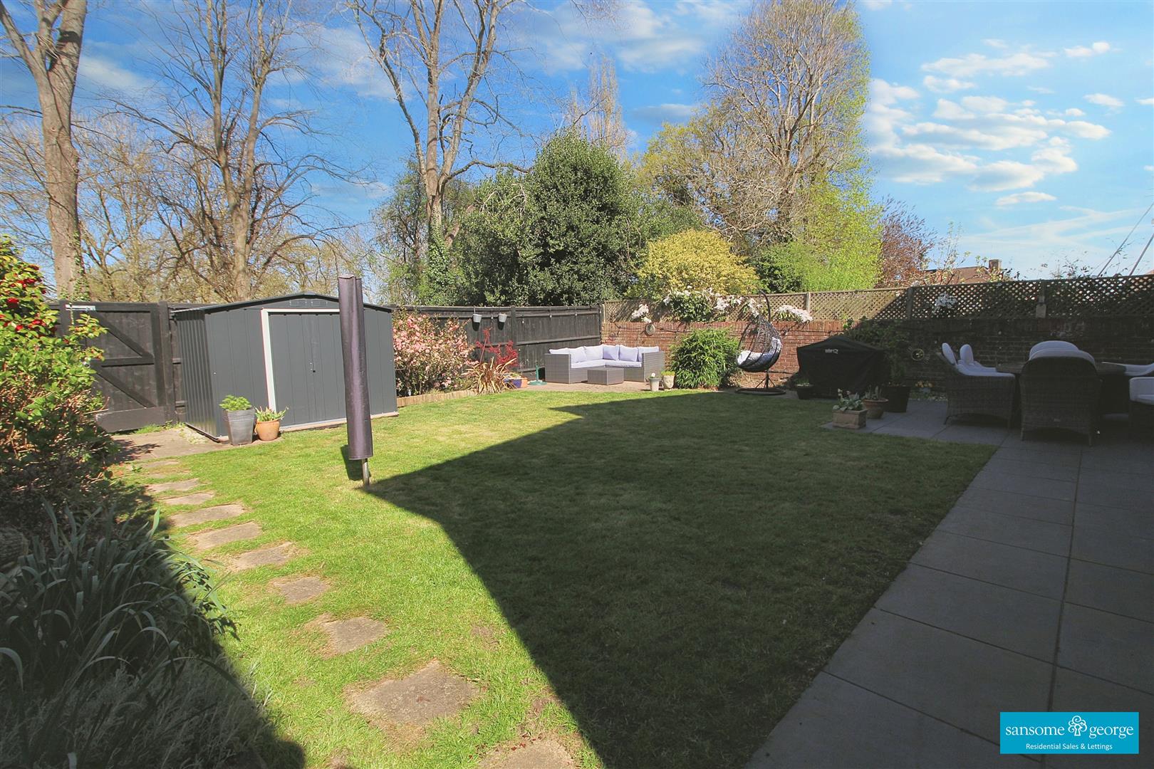 Larissa Close, Tilehurst, Reading